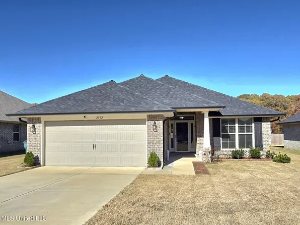 2532 Rutherford Dr, Southaven, MS 38672