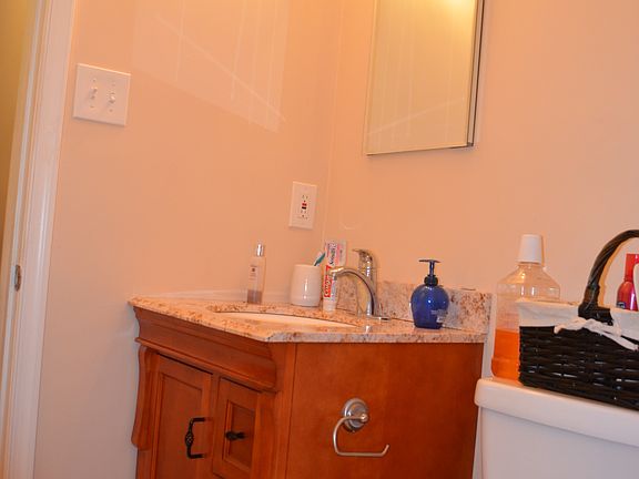 2nd floor full bath