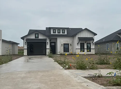 664 Mandelos Dr Photo 1