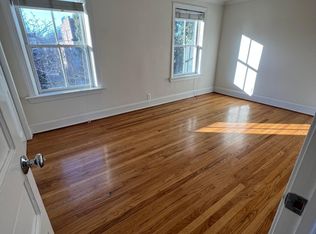 134 11th St SE #4, Washington, DC 20003