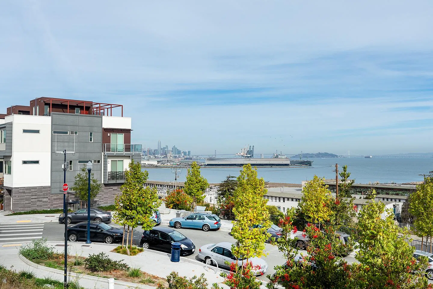 2 bed, 969 sqft, $4,488 — Photo 1