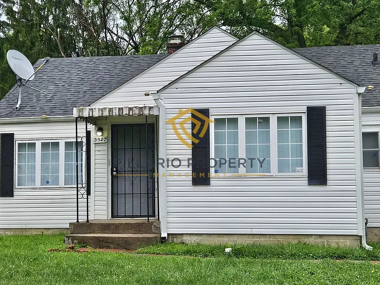 3527 N Chester Ave — Photo 1