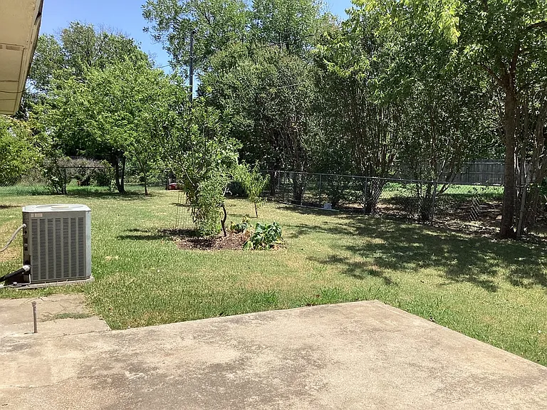 155 Chateau Dr — Photo 12