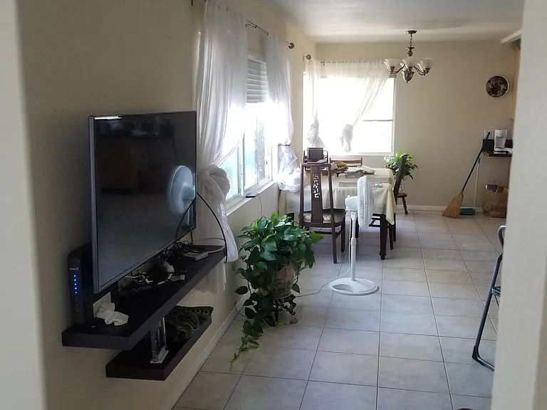 2244 Finch Ln — Photo 16