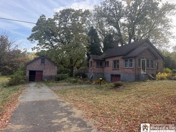 9411 E Lake Rd, Ripley, NY 14775
