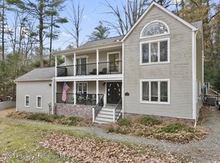 110 Chipmunk Dr, Tafton, PA 18464