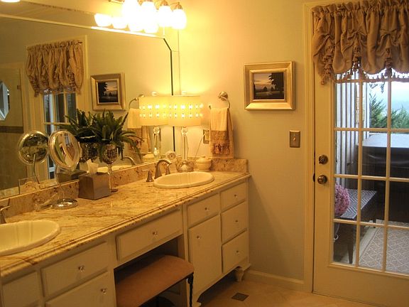 Updated Master Bathroom