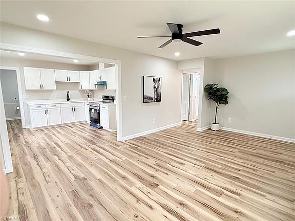 5th image of 1614 Oneka Ave