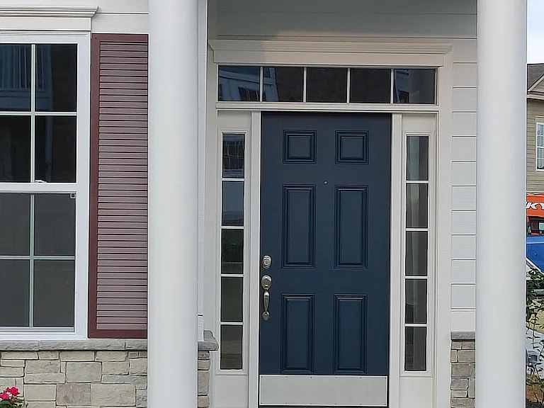 1082 Valentine Ln — Photo 2