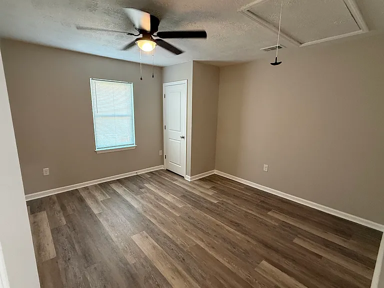 1152 Aldrich St NE — Photo 7