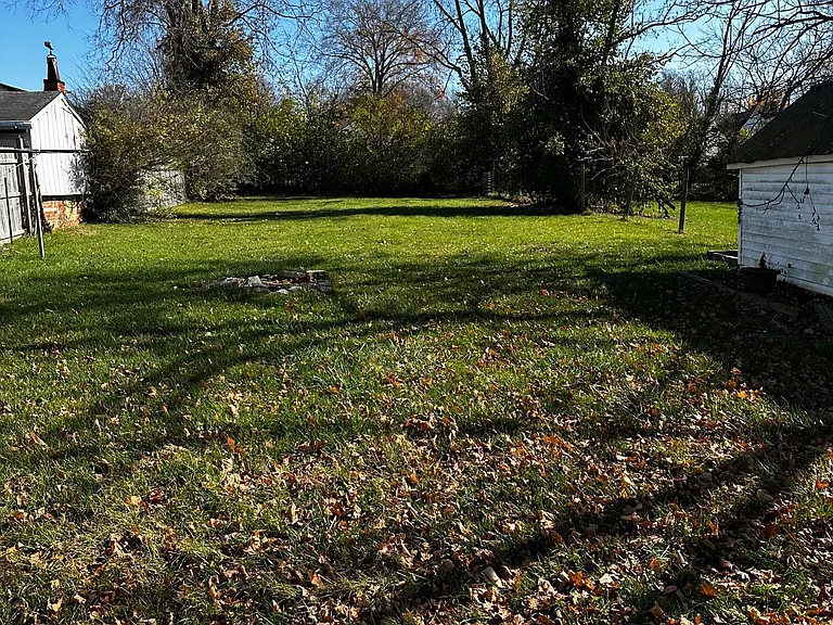 31 Franklin Ave — Photo 20