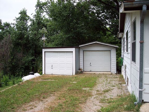 2 Car Det. Garage