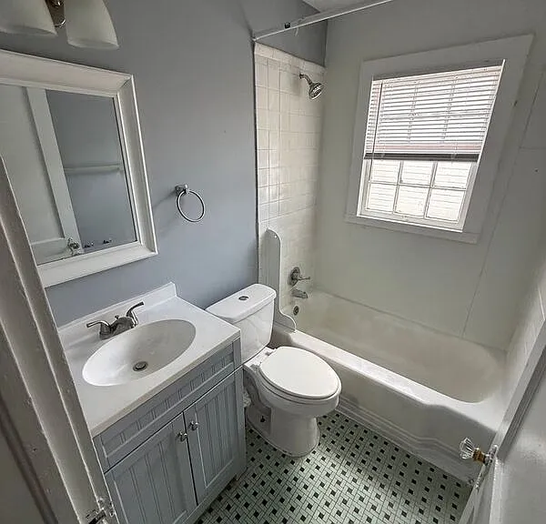 1127 West Blvd — Photo 7