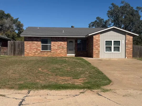 302 Jacob Dr, Lahoma, OK 73754