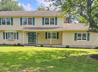 2 Julia Ct, Tinton Falls, NJ 07712