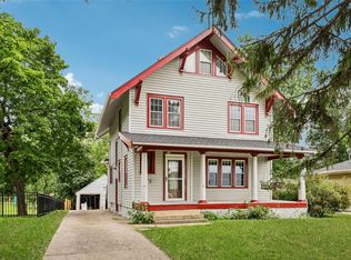 913 29th St, Des Moines, IA 50312