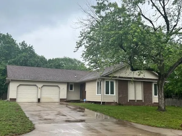 152 S Tarabury Ln, Wichita, KS 67209