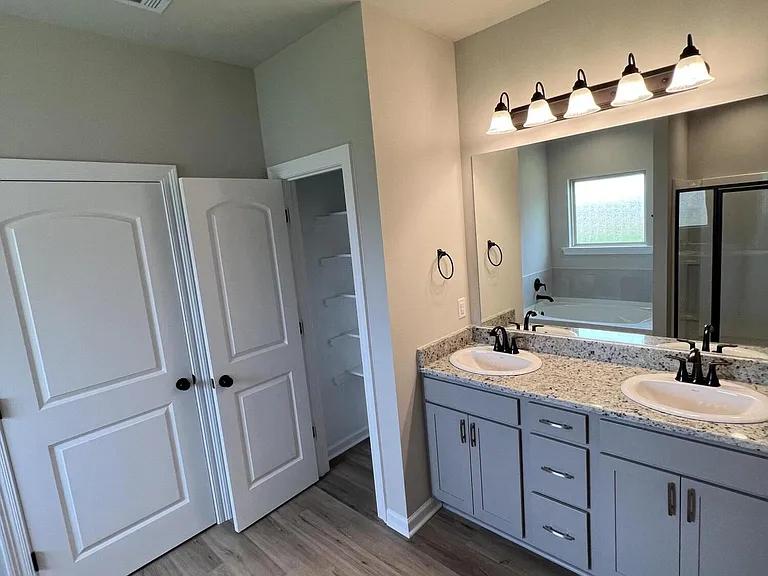 307 Grassy Meadows Ln — Photo 25