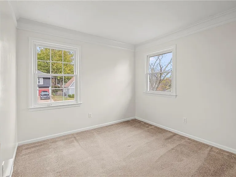 5401 W 102nd St — Photo 15