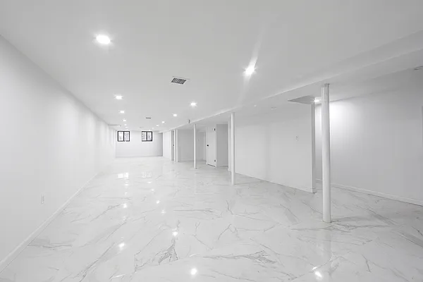 Sold by Keystone Realty USA Corp | media 18