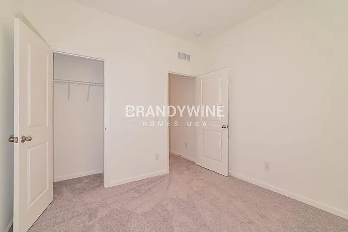 1574 Effra Way — Photo 15