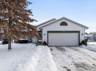 400 Summer Shores Ct SE, Grand Rapids, MI