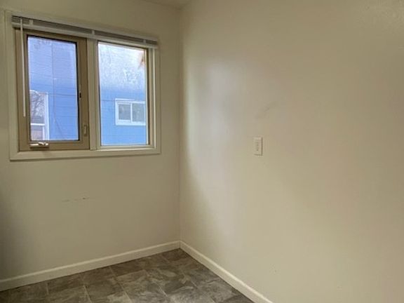 4th image of 1712 W Gardner Ave #202