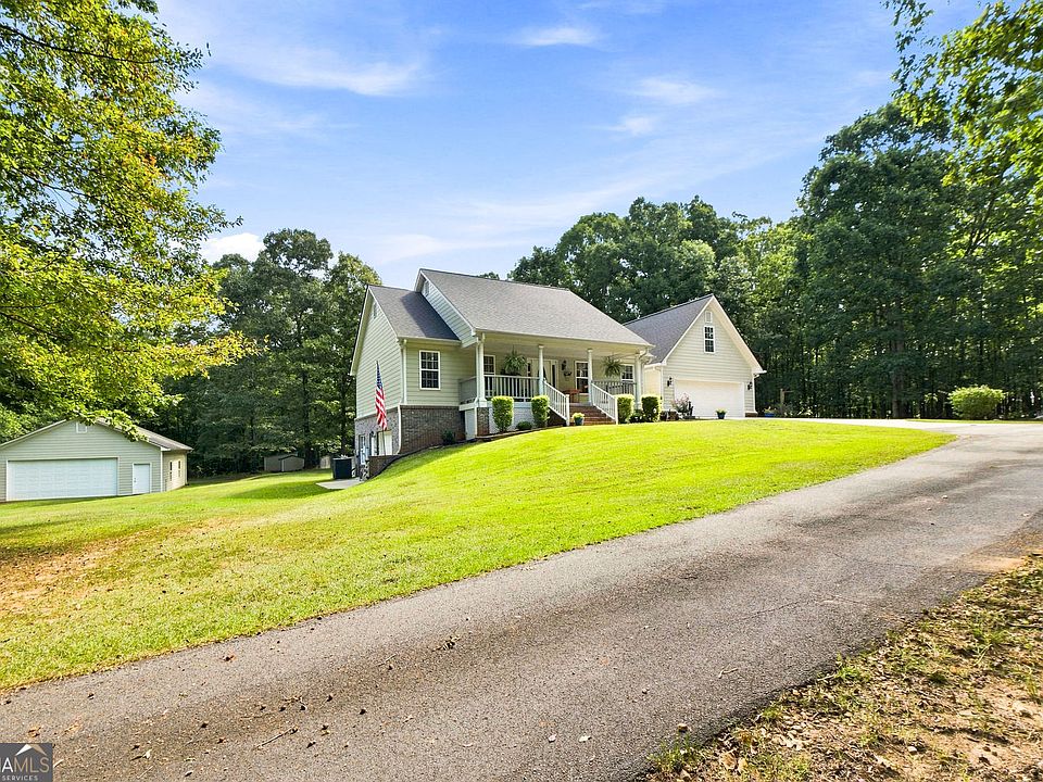 1st image of 540 Davis Rd