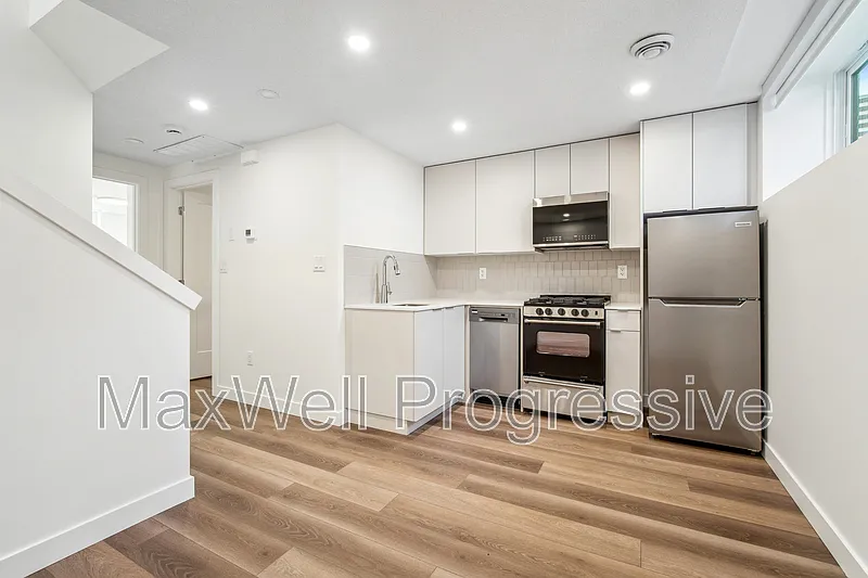 BASEMENT 93rd St NW #7132