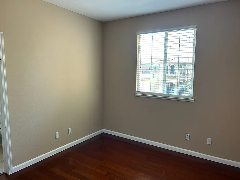 2342 Blue Ridge Ave — Photo 16