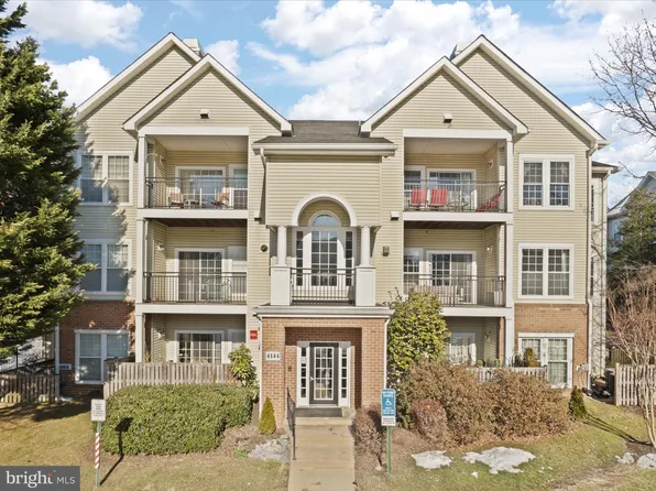 4144 Fountainside Ln Unit 204, Fairfax, VA 22030