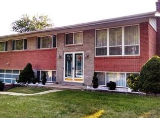 9845 Hedgebrook Ln, Saint Louis, MO