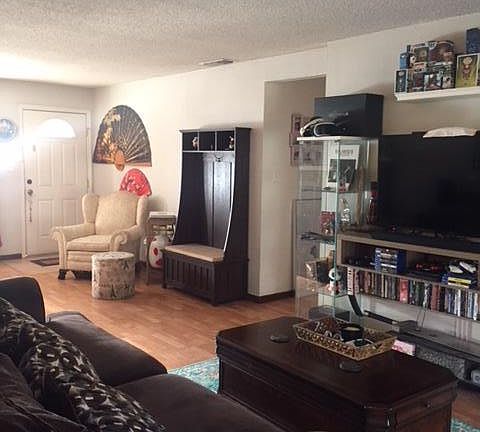 4th image of 2405 McGregor Dr