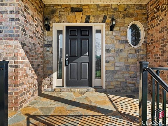 3rd image of 1116 Barberry Court