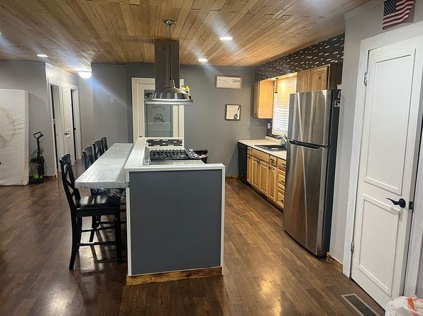 65 Walnut Dr