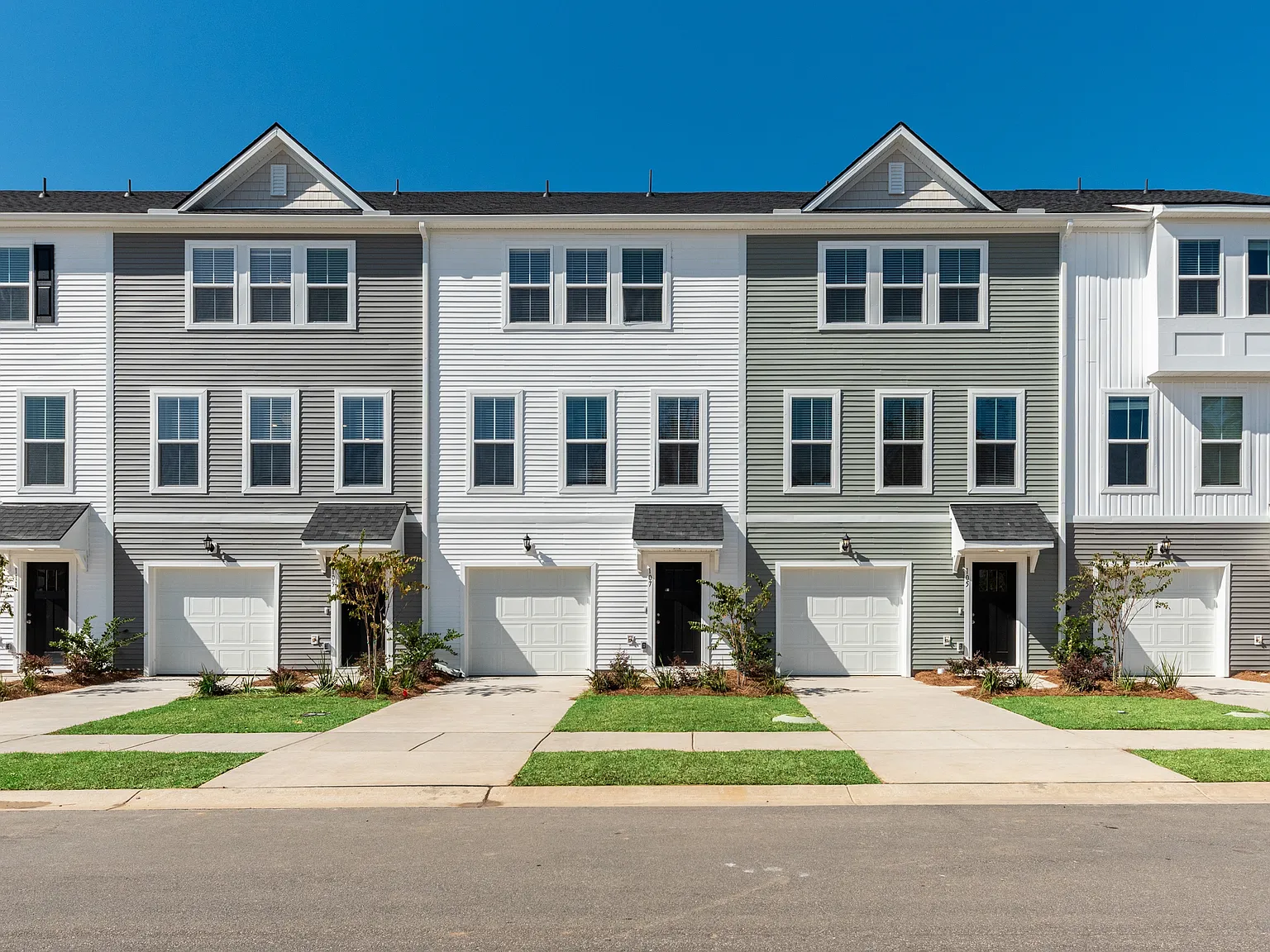 Outpost Creek Townhomes — Photo 4