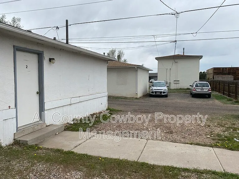 864 N 5th St #1 — Photo 4