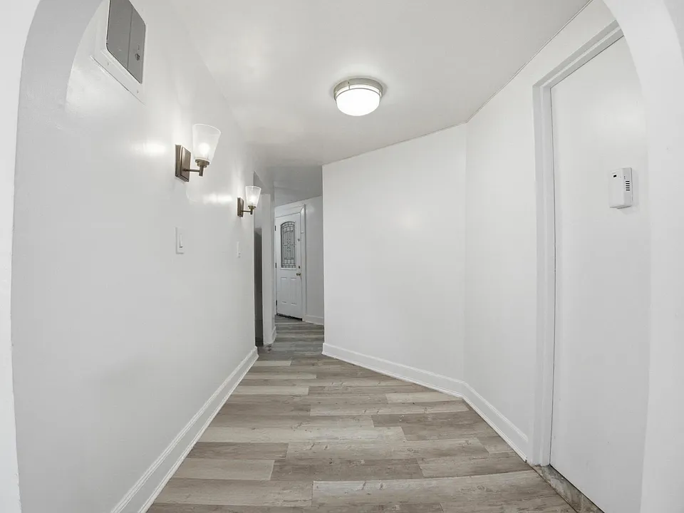 762 Brady Ave #BASEMENT
