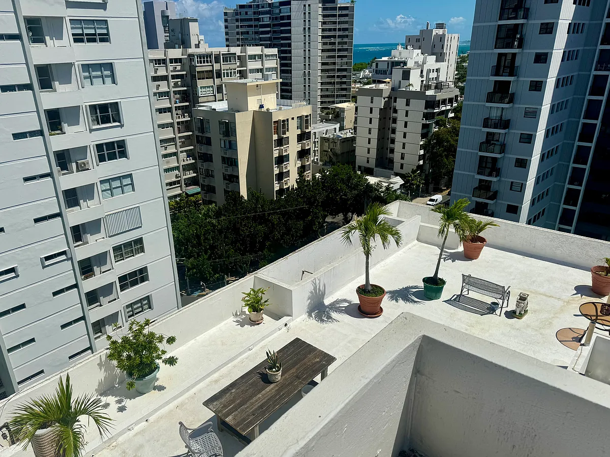 Exclusive rooftop terrace - 76 Calle Kings Ct #902
