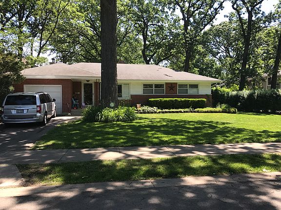 4th image of 761 Lincoln Ave