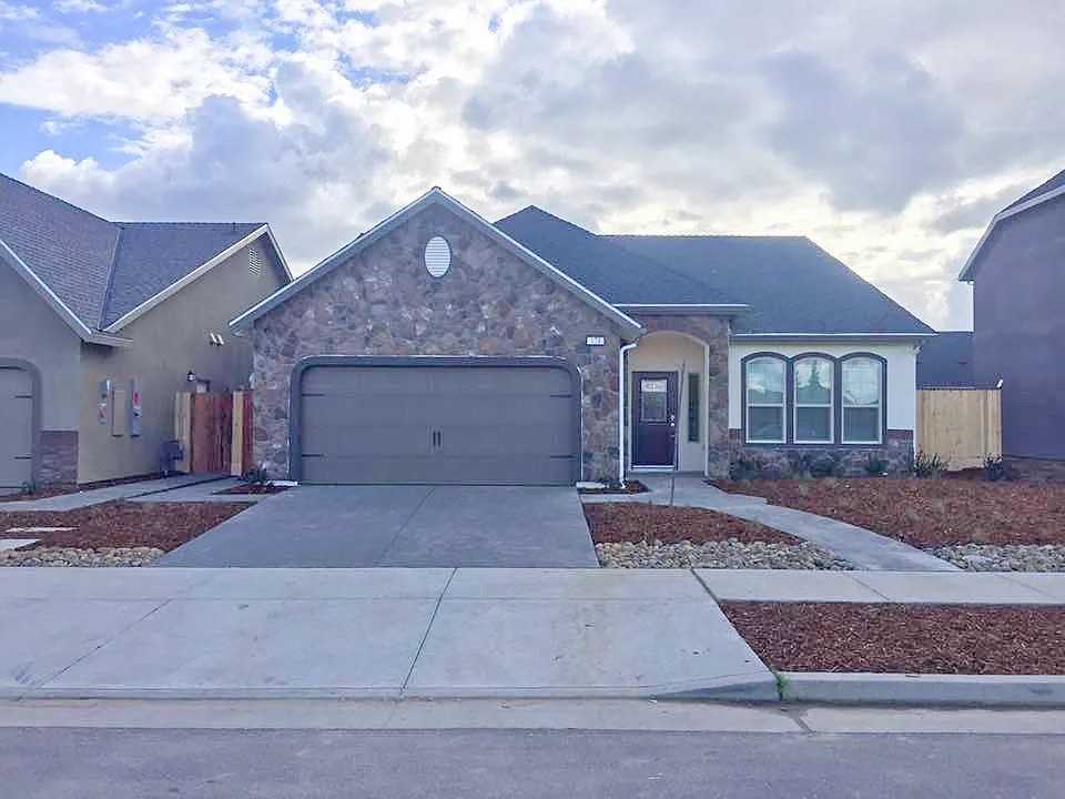 174 Barrows Way photo 1