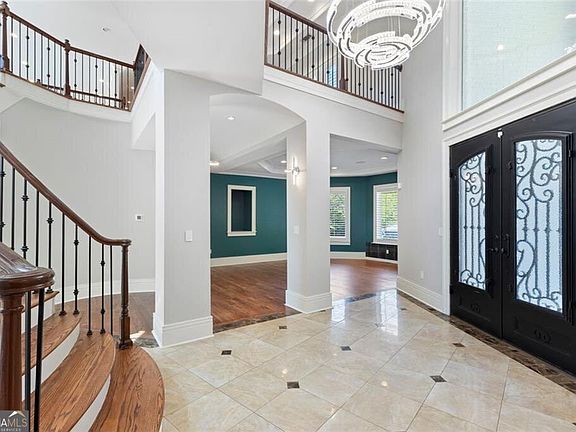 5th image of 6509 Lily Trl