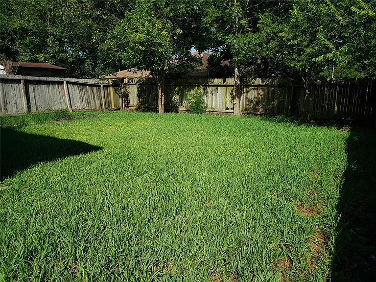 17010 Pastoria Dr — Photo 20