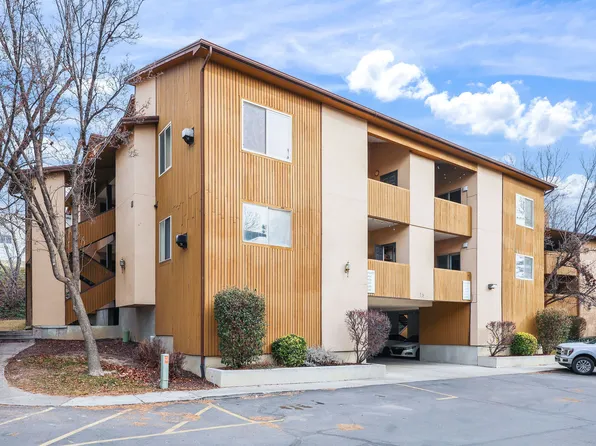 9153 S Jefferson Pl, Sandy, UT 84070