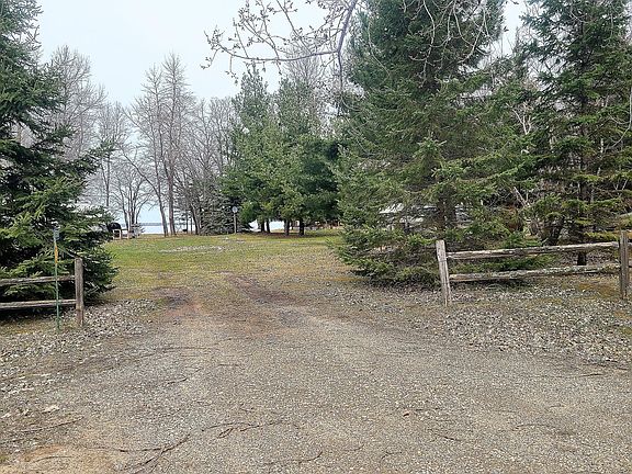 3rd image of 45343 Pioneer Dr