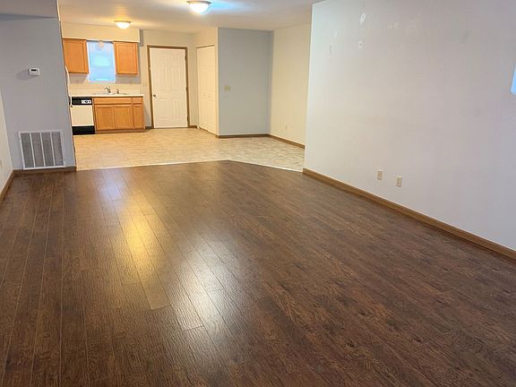 3rd image of 101 Viren Ln APT 3