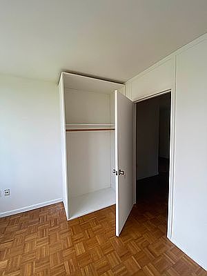 2nd image of 325 W 43rd St #20B