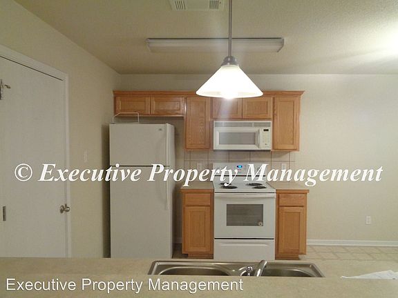 5th image of 206 Janelle Dr APT A