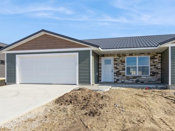 144 Towne Centre Dr, Urbana, IA 52345