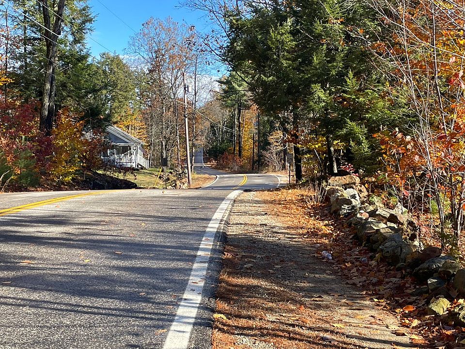 2nd image of 346 Meetinghouse Hill Rd